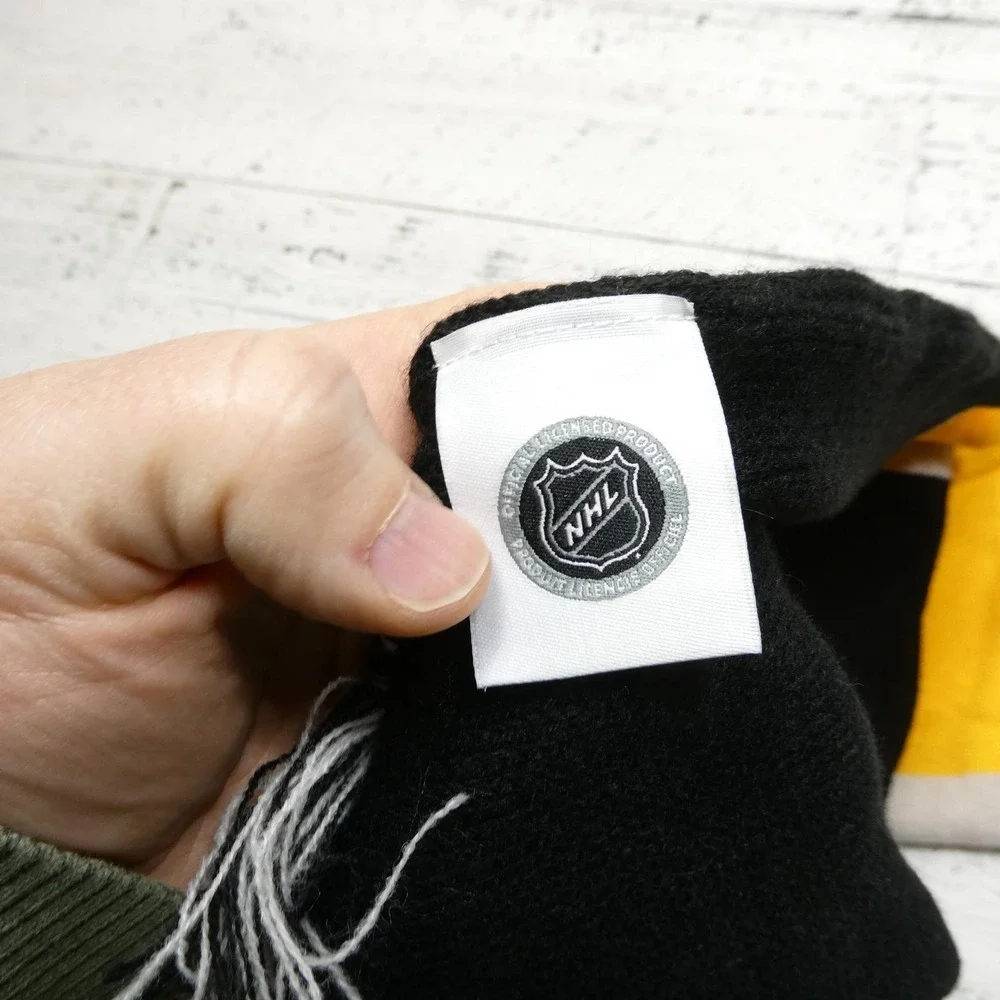 Boston Bruins Scarf Mens One Size Black Yellow NHL Hockey Knit Winter Fringe